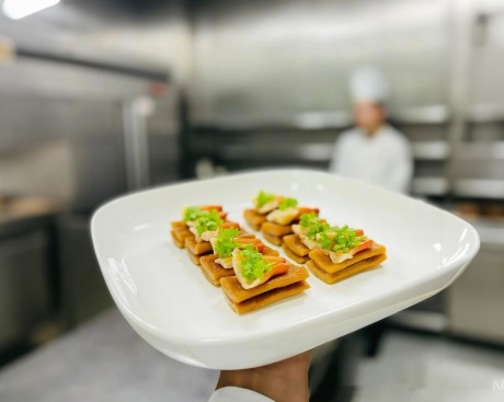 ��ɫ��ź���½����ʾƵ괴�����ˣ�