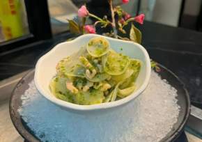 �������＾��˸���  �������ǰ���